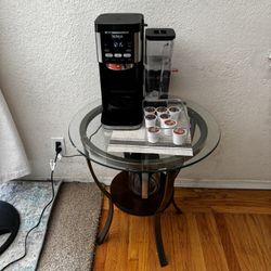 GLASS coffee table/mini table