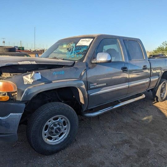 2002 GMC Sierra 2500 6.6 Diesel Just In For Parts