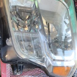 Left side 2018 Nissan Titan head light