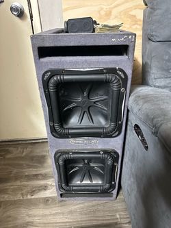 Kicker L7 10” Subwoofers in Ported Box