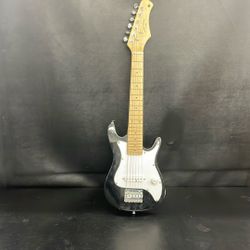 Kids Guitar. Item No 634 (Shopgoodwill)