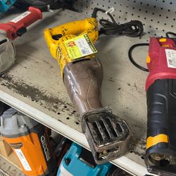 DeWalt DWE304 Electric Reciprocating Sawzall