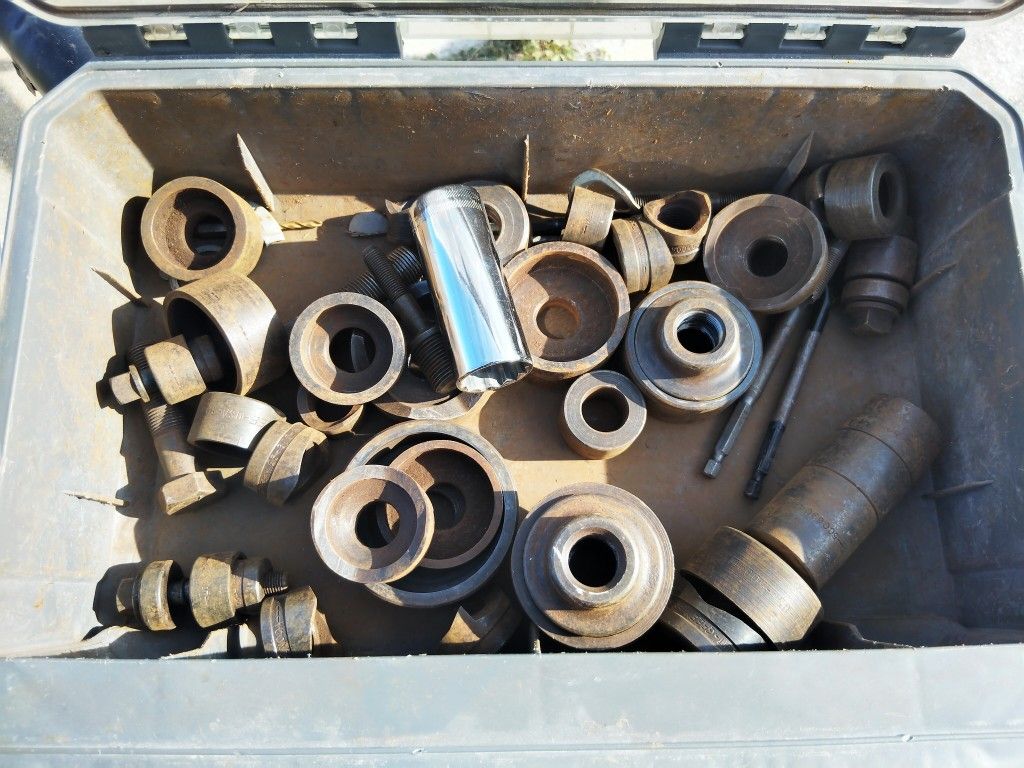 Manual Punch Set 