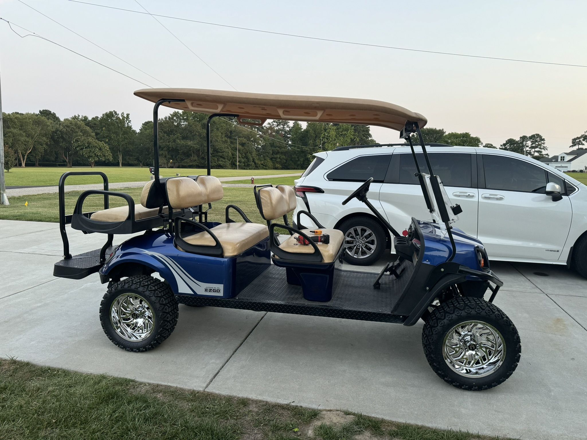Ezgo L6 72v Lithium Golf Cart
