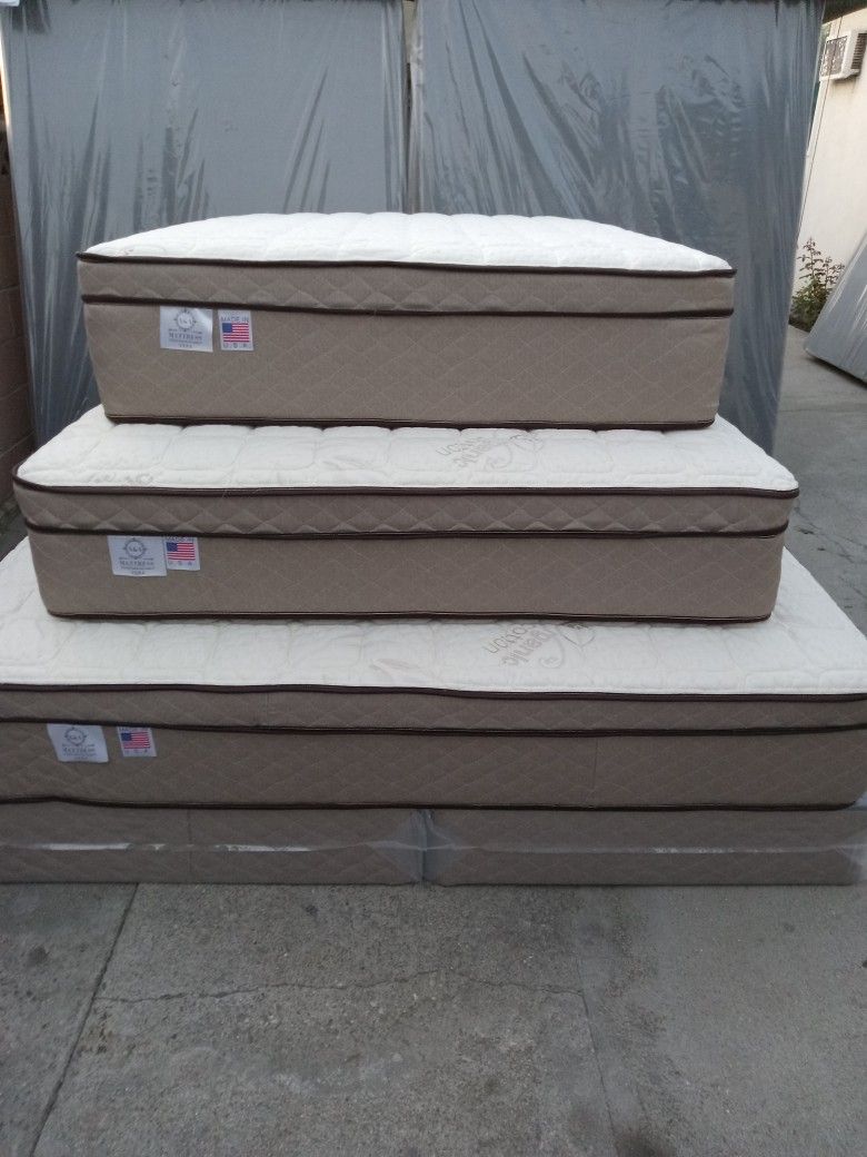 Queen Size Mattress Pillow Top 12" Thick.