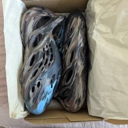 Yeezy Foam Runner