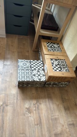 10 Boxes IKEA MÄLLSTEN Outdoor Floor Decking Tiles – Black/White/Gray