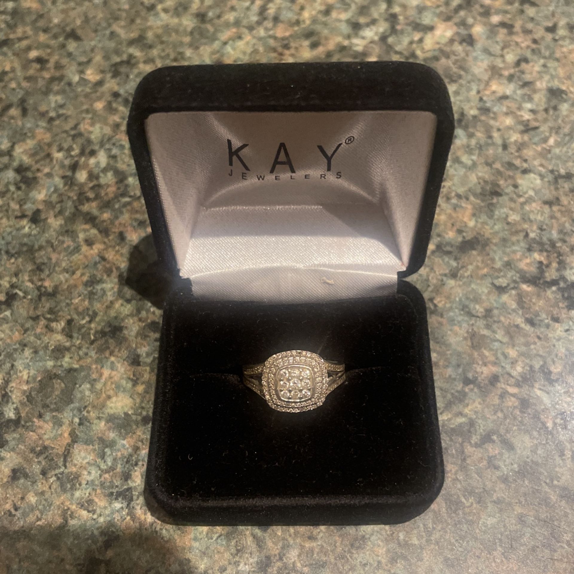 Engagement RING