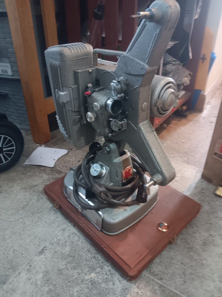 Keystone 109D Reel Projector