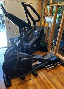 E95 ELLIPTICAL TRAINER- Excellent Condition