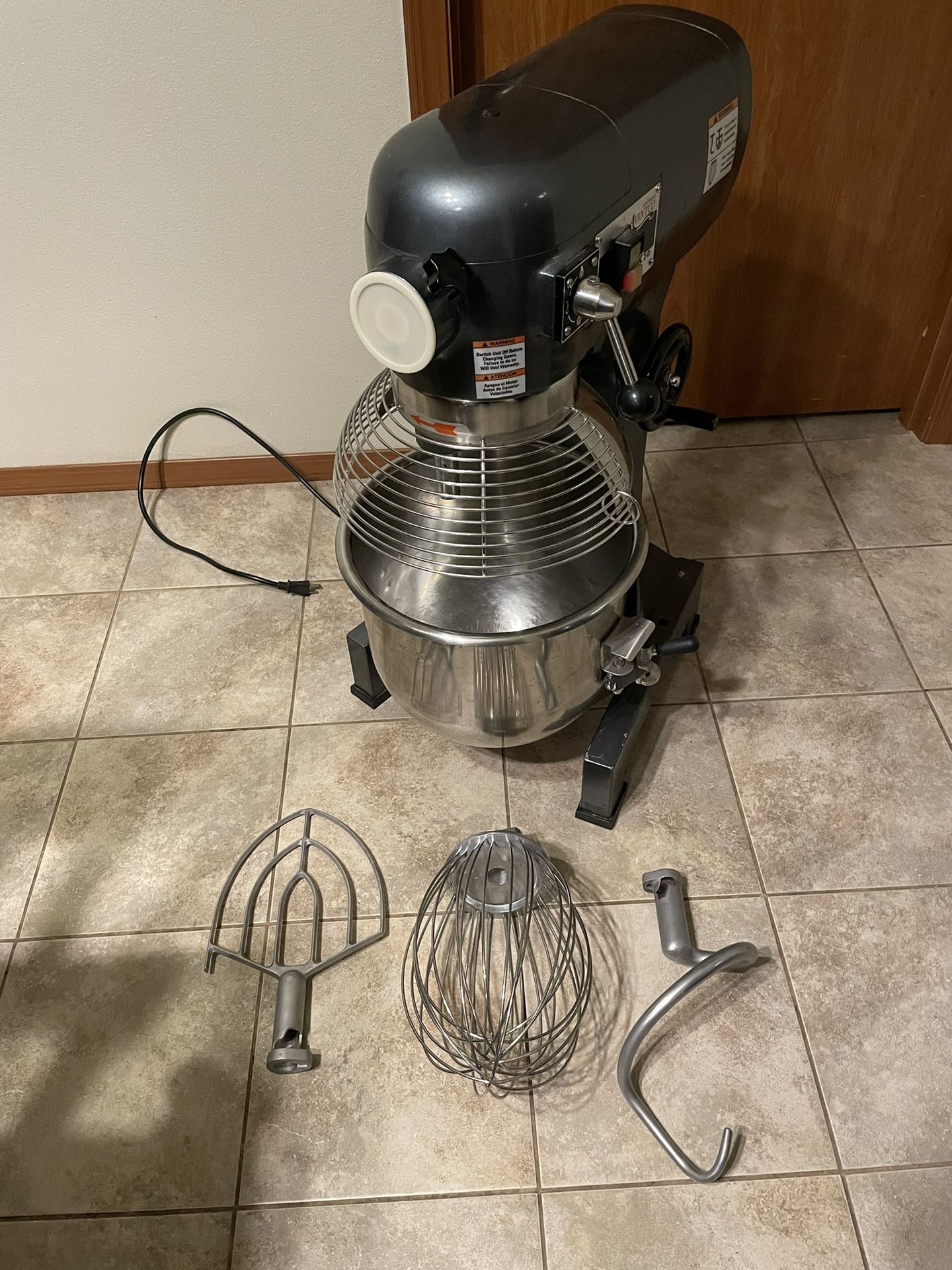Avantco MX20 Stand Dough Mixer