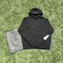 Essential hoodie