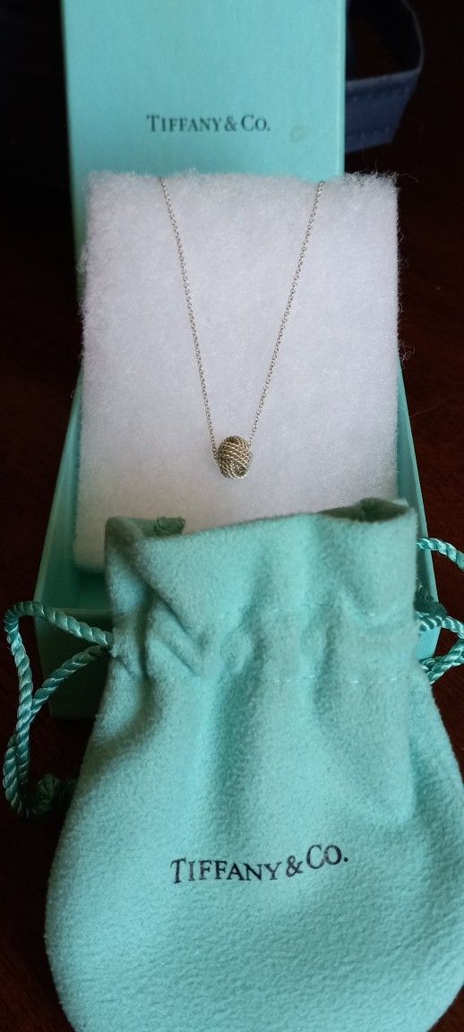 Tiffany & CO Sterling Silver Mesh Twist Knot Pendant
