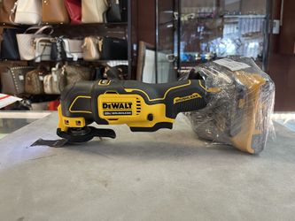 Dewalt Atomic Oscillating Multi Tool W/ Battery And Charger