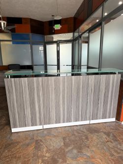 Modern Reception Desk w/ Raised Glass Counter