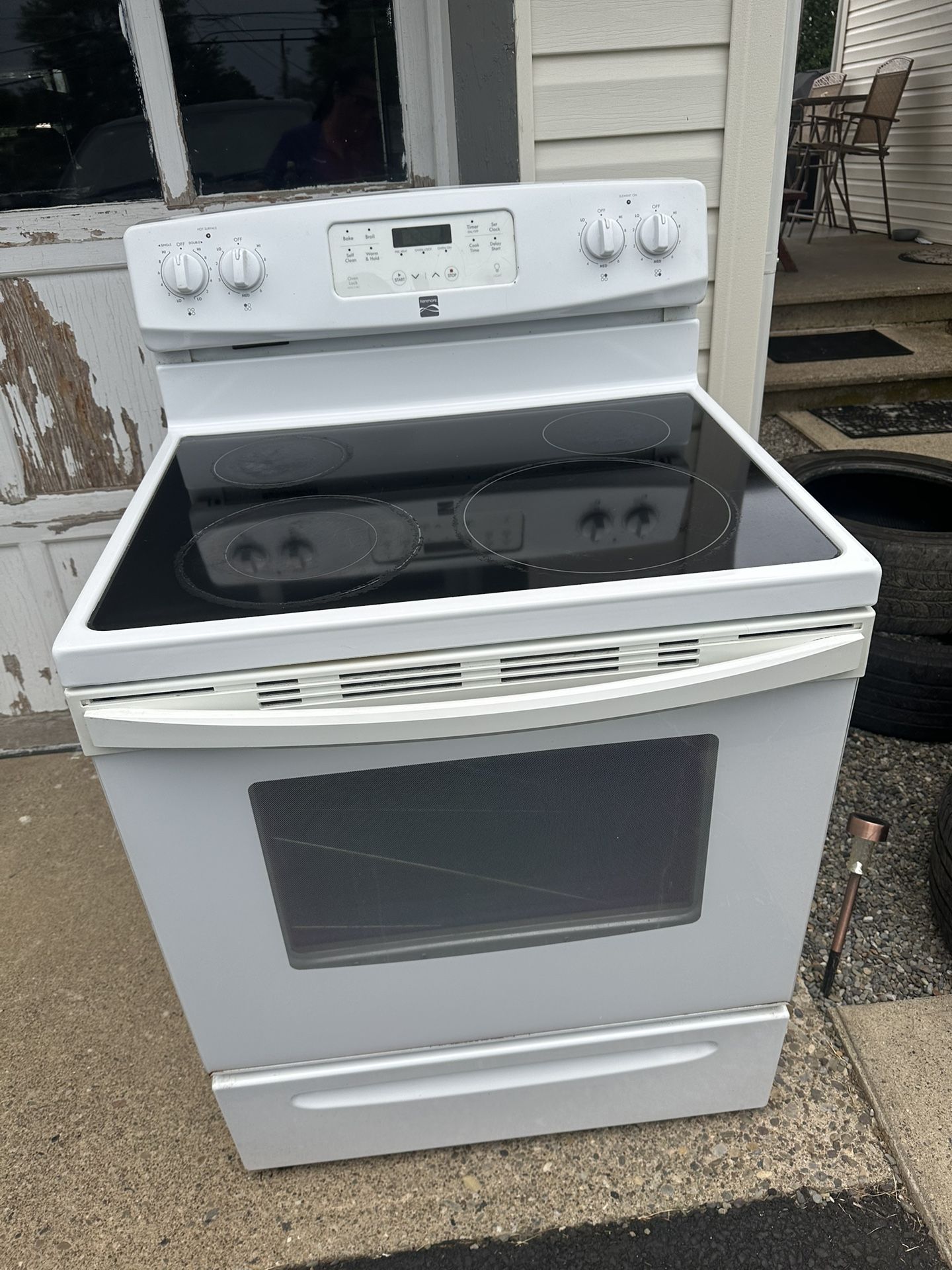 Working Condition Kenmore Electric stove