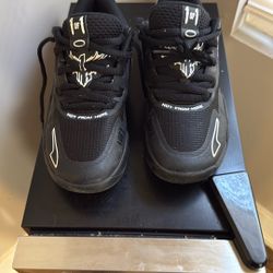 PUMA MB1 LO Youth Size 5