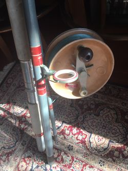 Australian surf caster reel and 14' rod