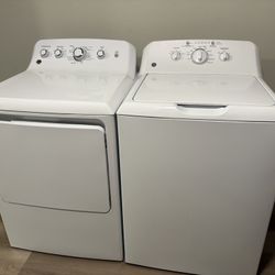 LIKE NEW GE WASHER AND DRYER SET !!! 350$ DELIVERY AND INSTALL AVAILABLE SAME DAY !!!