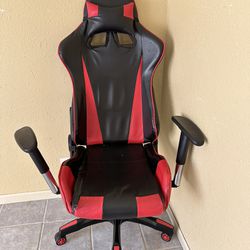 Gaming monitor and chair combo 