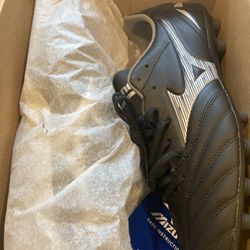 9.5 Mizuno Morelia Neo IV Pro AG soccer cleats