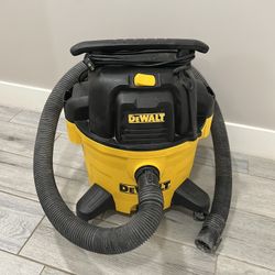 DeWALT Power Wet/Dry Vacuum In Good Working Oder
