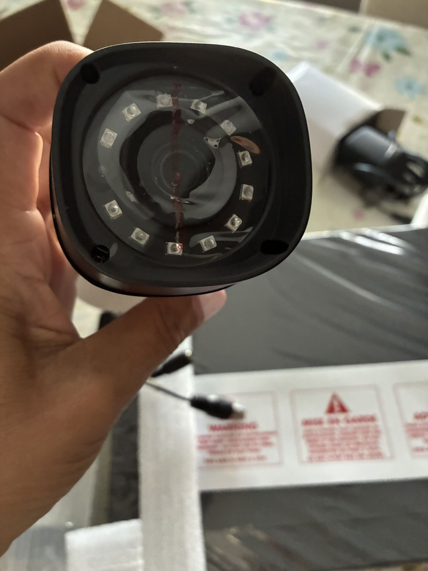 ✨LOREX FLIR …CAMERA SYSTEM 4 Cameras Included See Pictures NOT used Happy THANKSGIVING 🦃