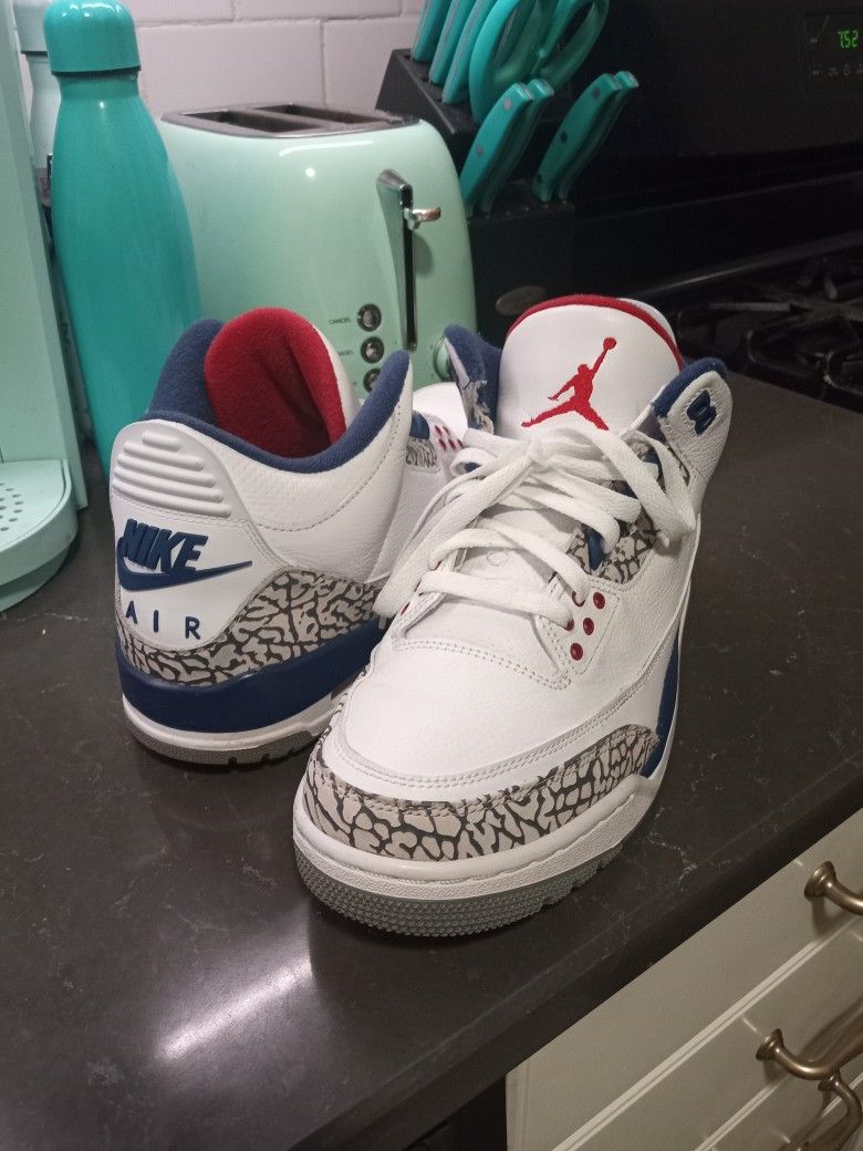 Size 9 Clean. No Box