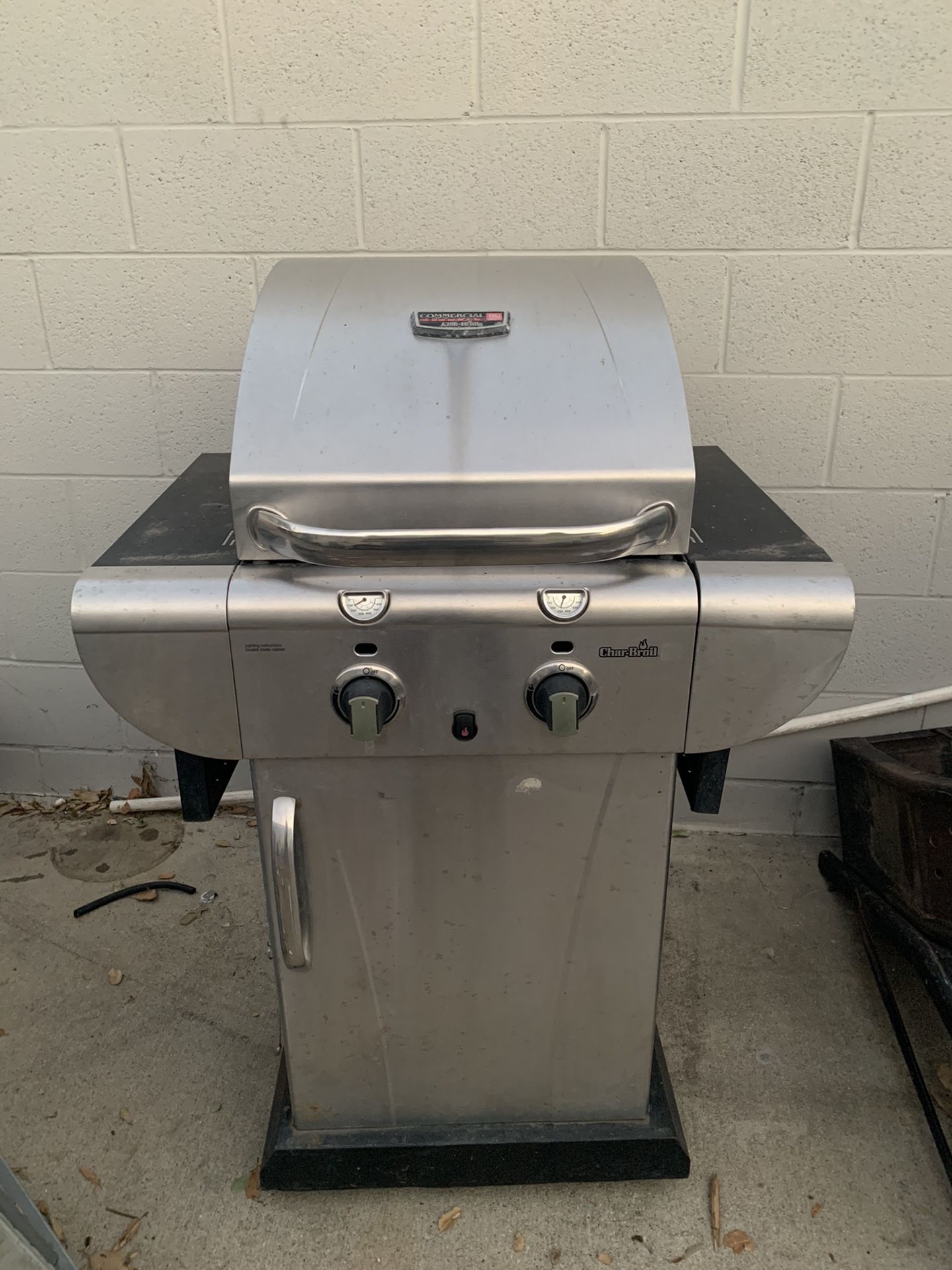 Commercial Char Broil BBQ grill