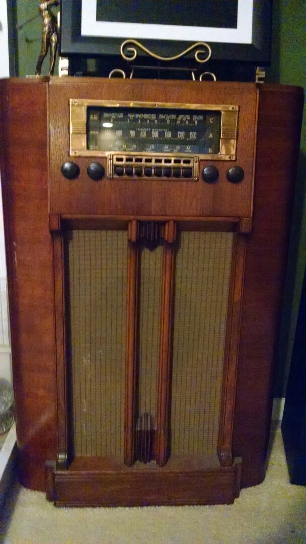 Antique RCA K60 multi band radio