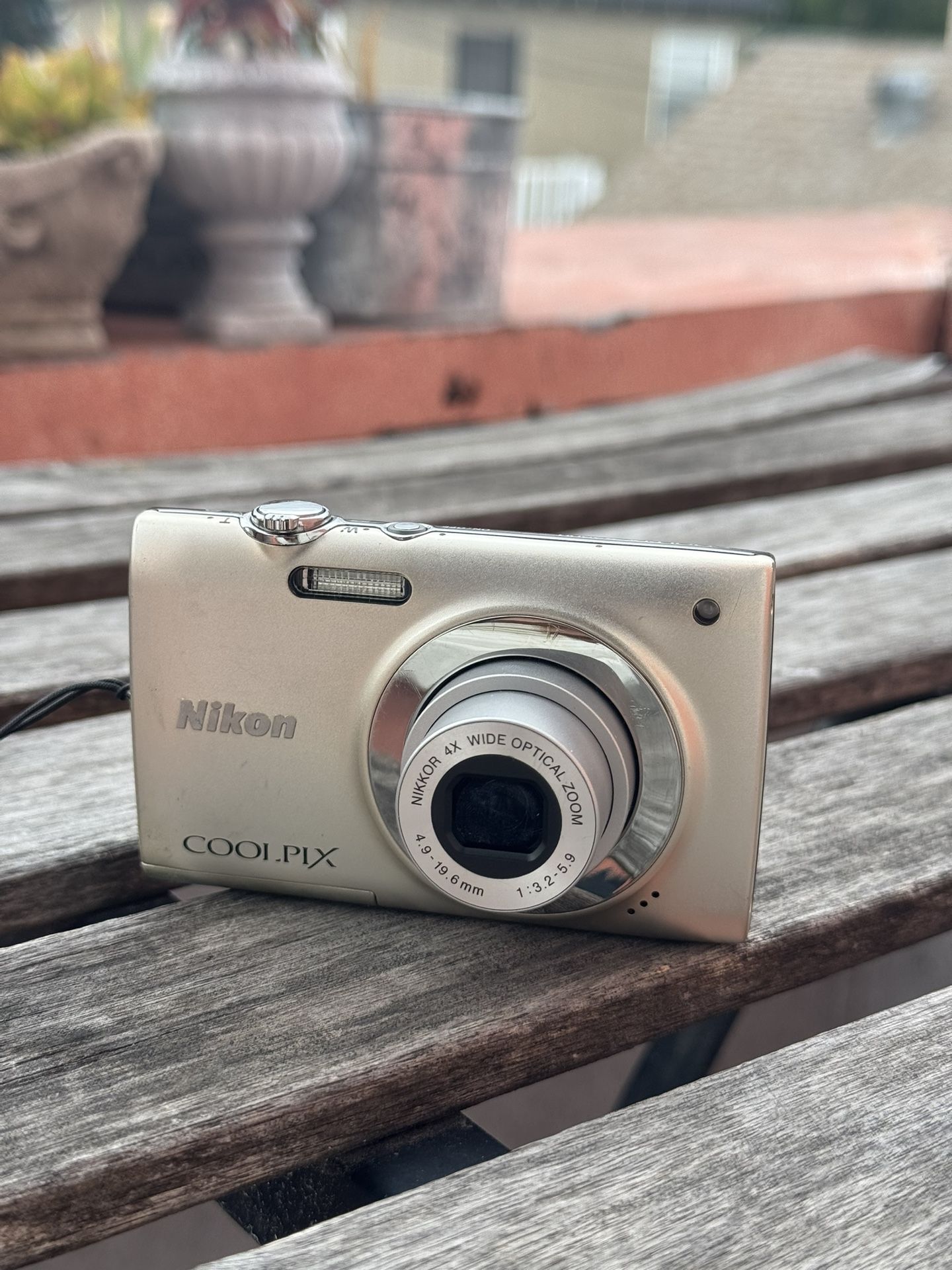 Nikon Coolpix S2500 Y2K Digicam 