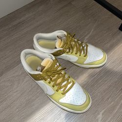 Nike Dunks 