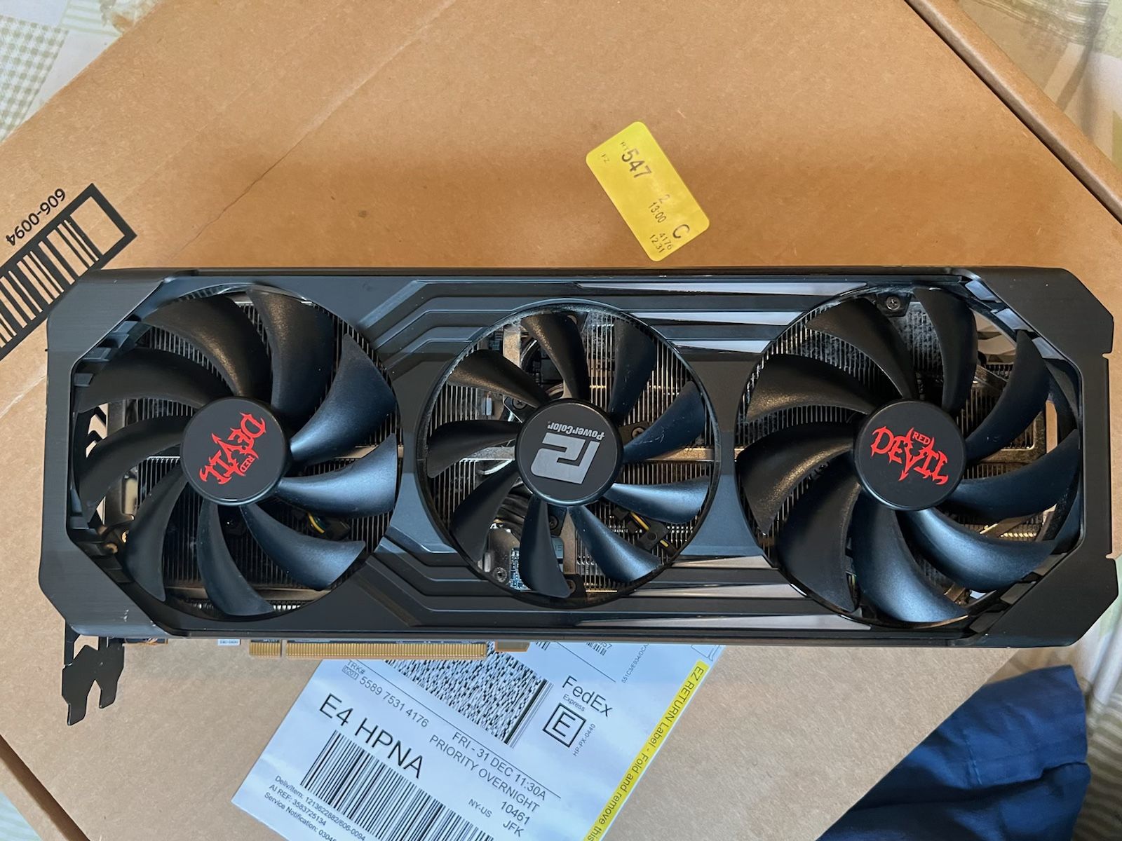 AMD Radeonâ„¢ RX 6800 XT GPU