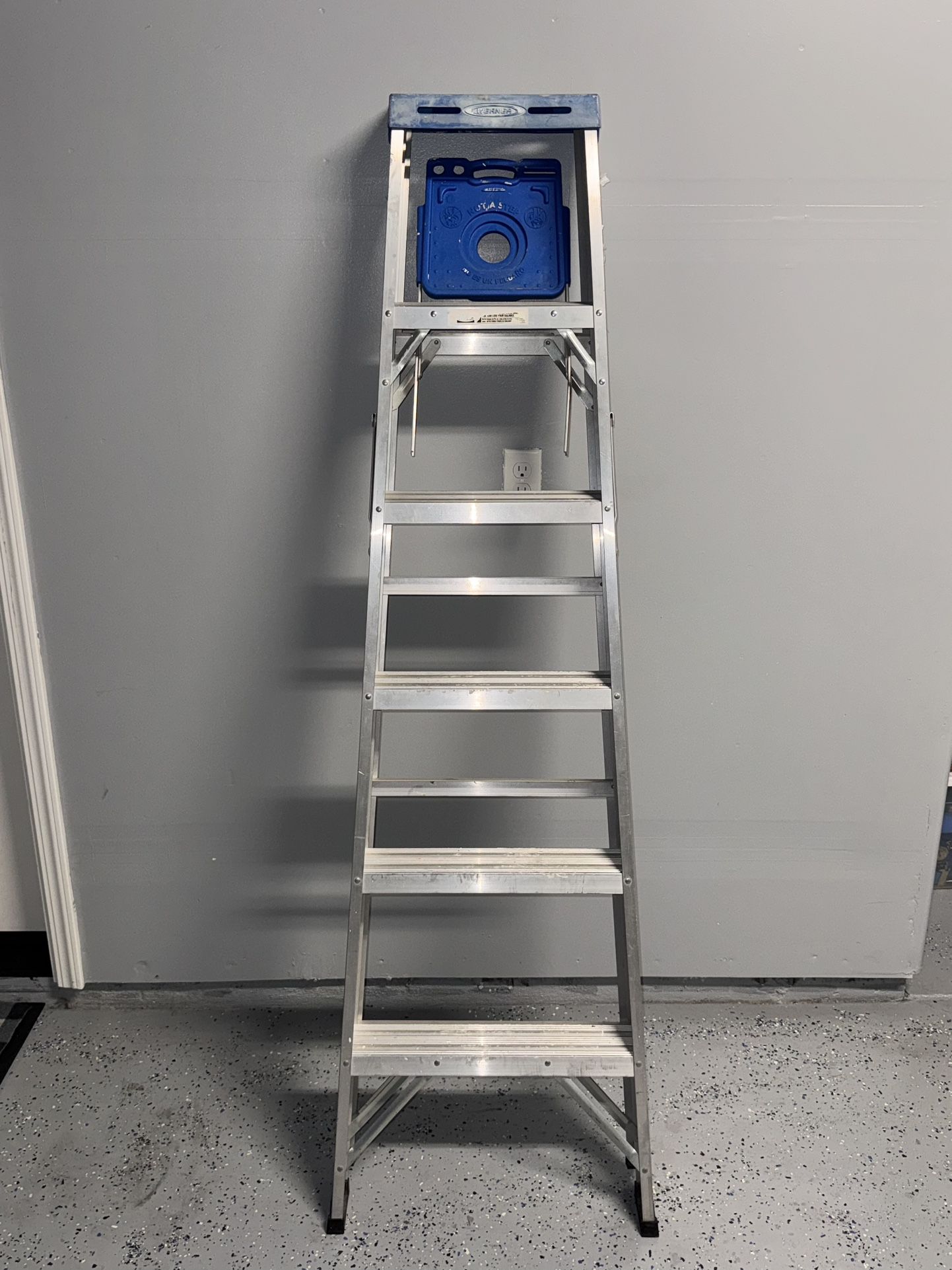 Werner 6 feet Aluminum Ladder