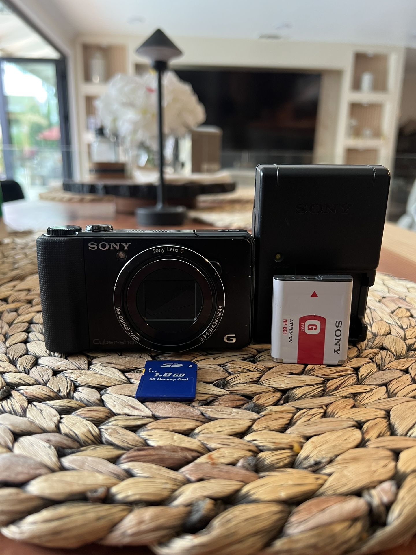sony cybershot dsc-hx9v