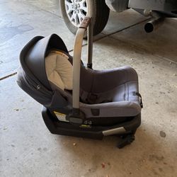 NUNA CAR SEAT and STROLLER 
