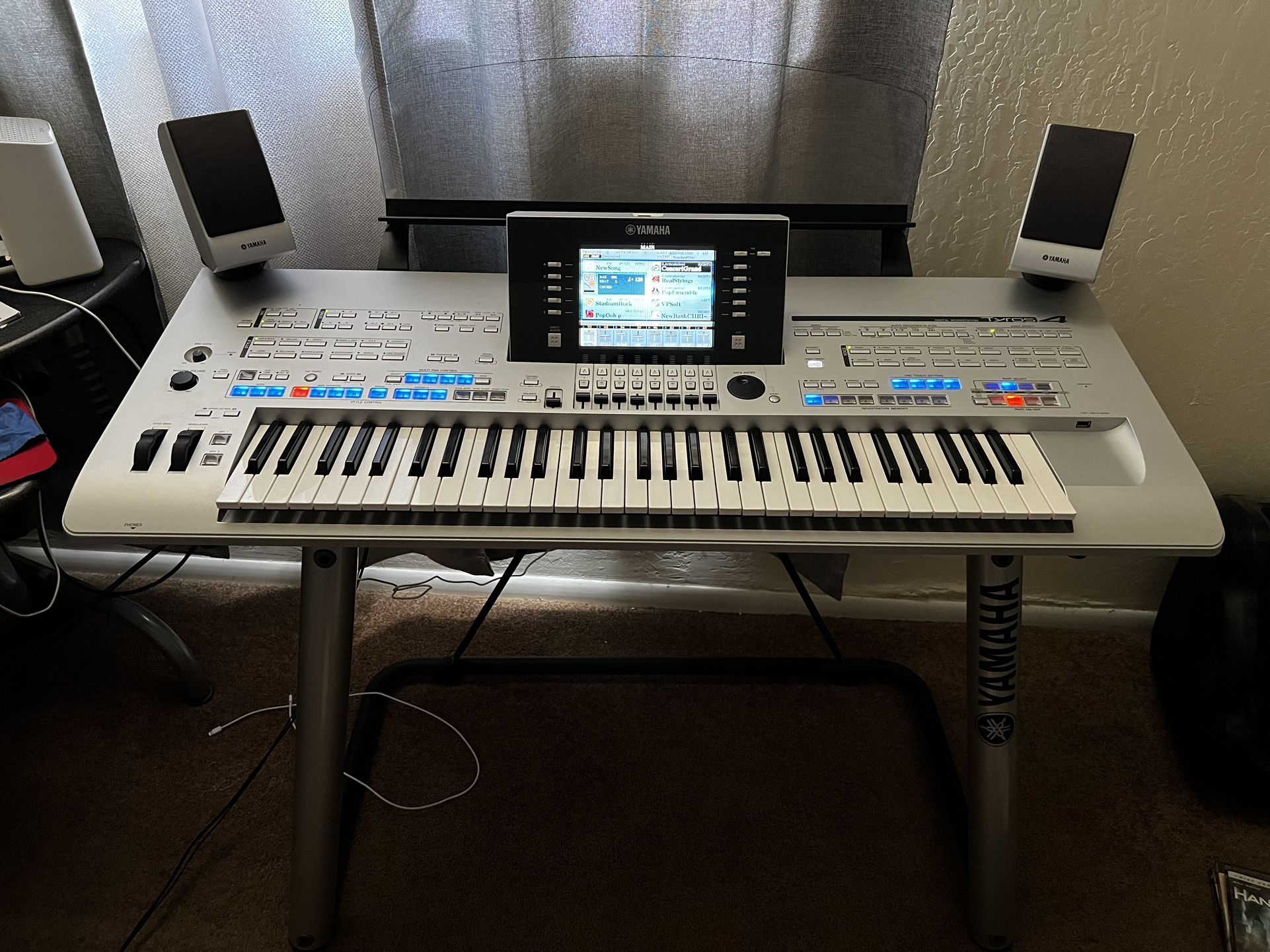 Yamaha Tyros 4 61-key