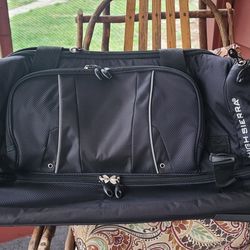 High Sierra Wheeled Duffle Bag Luggage 