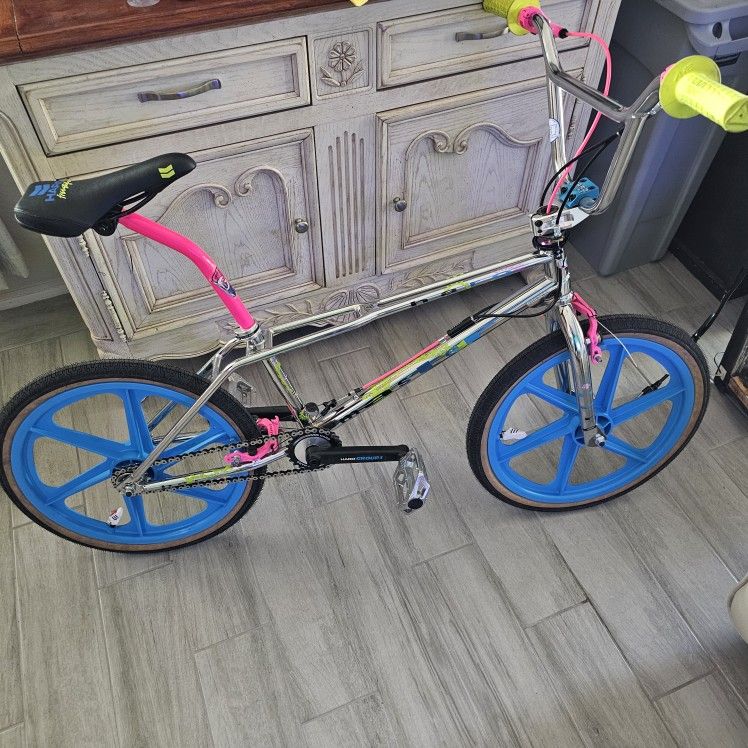 2021 Haro Lineage Ground Master 20.5