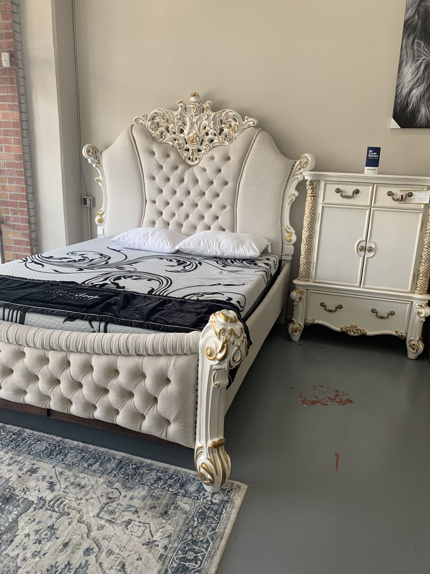 Royal Bedroom Set 