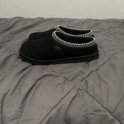Black Tasman Uggs
