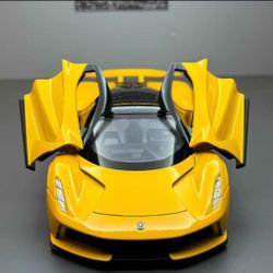 1:24 LUTZ EVIJA yellow supercar alloy model Multi-door with sound and light Collector's grade New and unopened
 