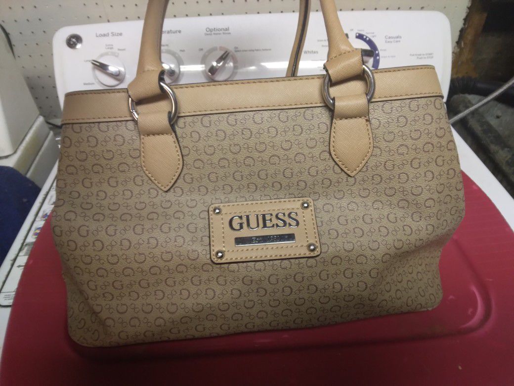 Guess Purse, Tan, 3 Large Pockets With Smaller Pockets Inside.