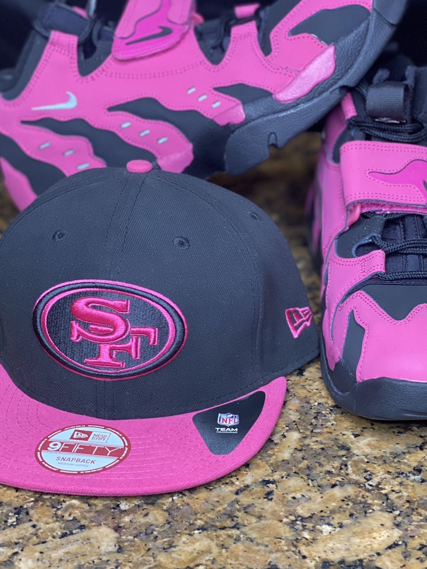 Nike Air DT Max 96 Men’s Size 12 Pink Black Deion Sanders 316408-601
