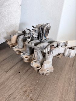 2008 ford f150 4.6L Intake manifold part