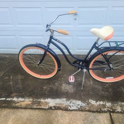 Schwinn Cruiser..superb Condition...new Inner Tubes Recently Installed Due To Inactivity. (contact info removed).  $90.