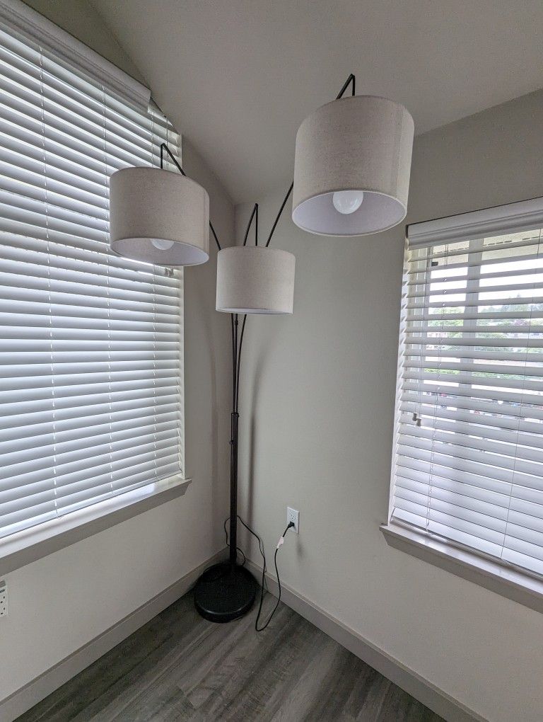 7 Foot High Arc Floor Lamp – Multi Head Tree Floor Lamp, 3 Lights, Oil Rubbed Bronze