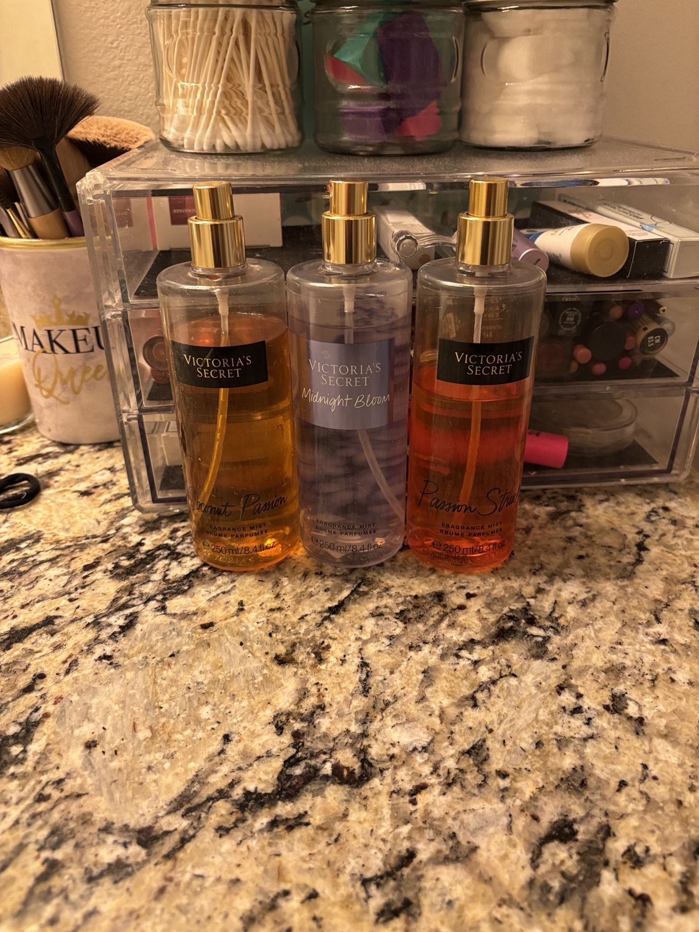 Bundle Victoria’s Secret Fragrance Mist Body Sprays Bundle