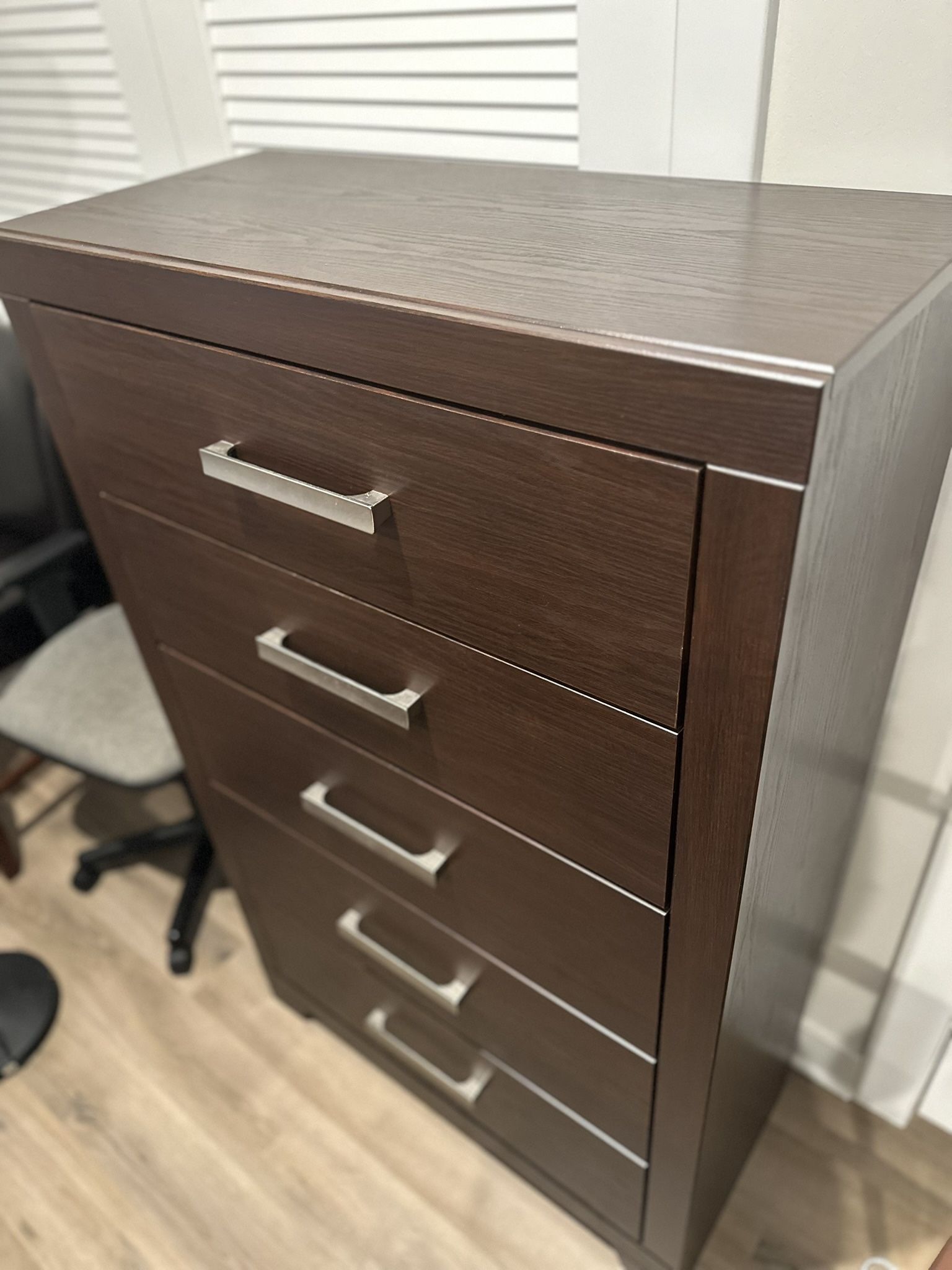 Rooms To Go Dresser - Like New