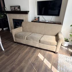 FREE Couch in Perris, Needs pickup urgently